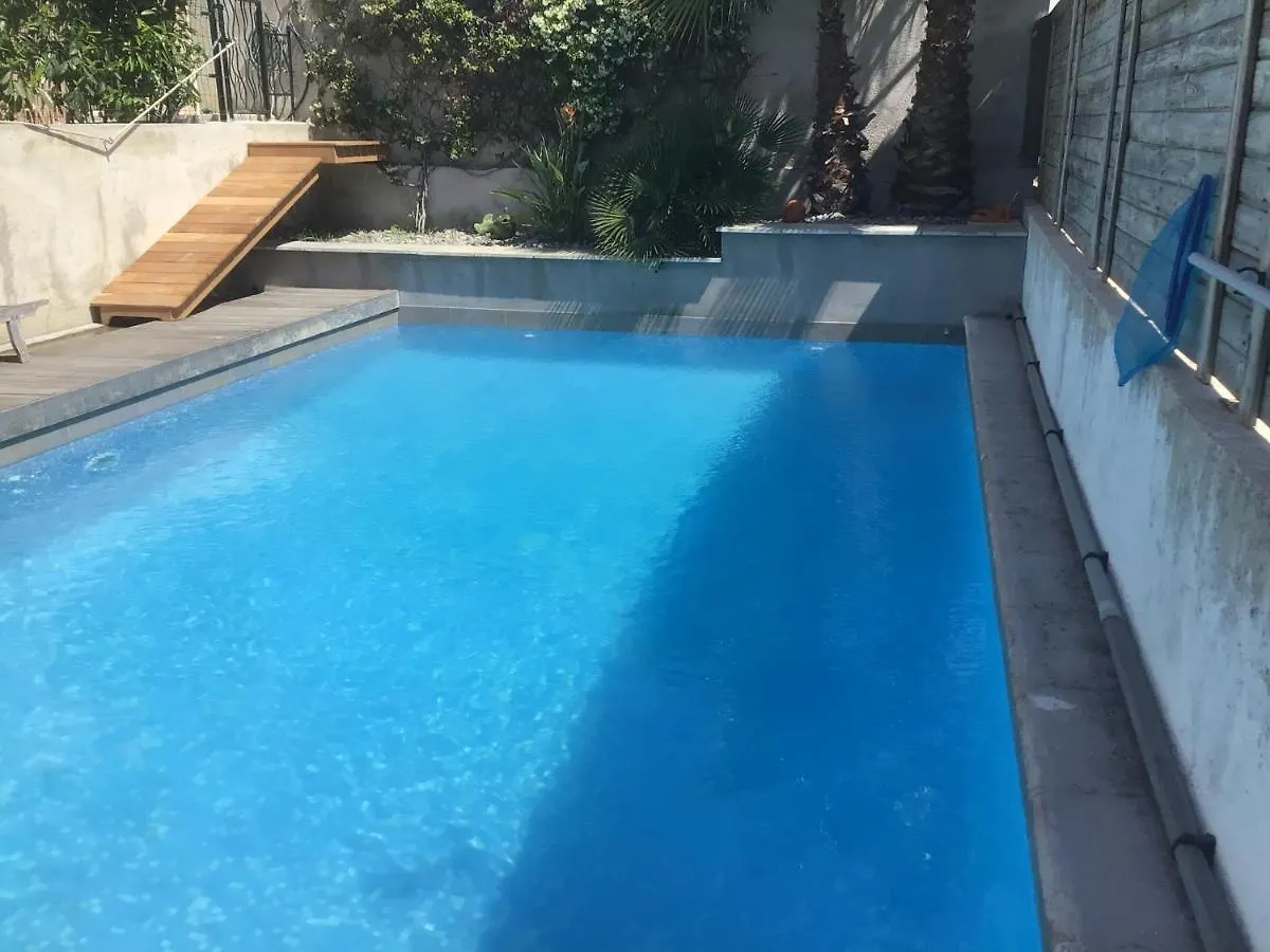 2 Pieces Rez-De-Jardin Dans Maison Avec Piscine Villeneuve-Loubet Apartment
