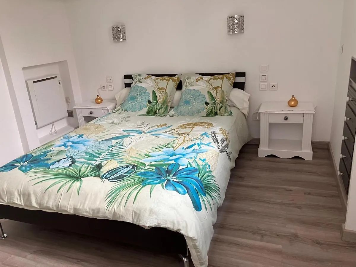 Apartment 2 Pieces Rez-De-Jardin Dans Maison Avec Piscine Villeneuve-Loubet Frankreich