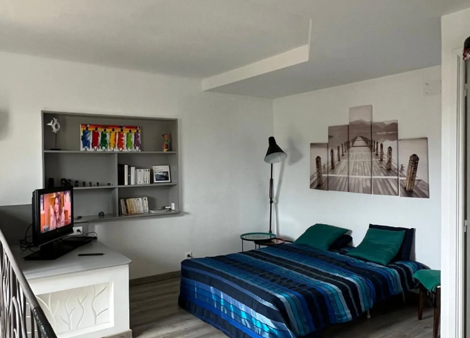 2 Pieces Rez-De-Jardin Dans Maison Avec Piscine Villeneuve-Loubet