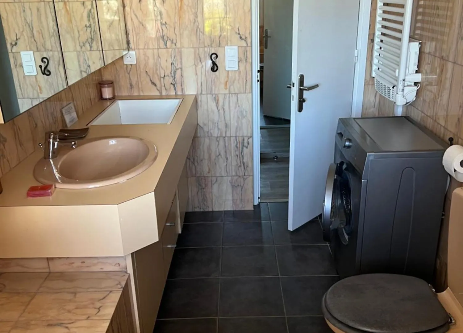 2 Pieces Rez-De-Jardin Dans Maison Avec Piscine Villeneuve-Loubet Apartment