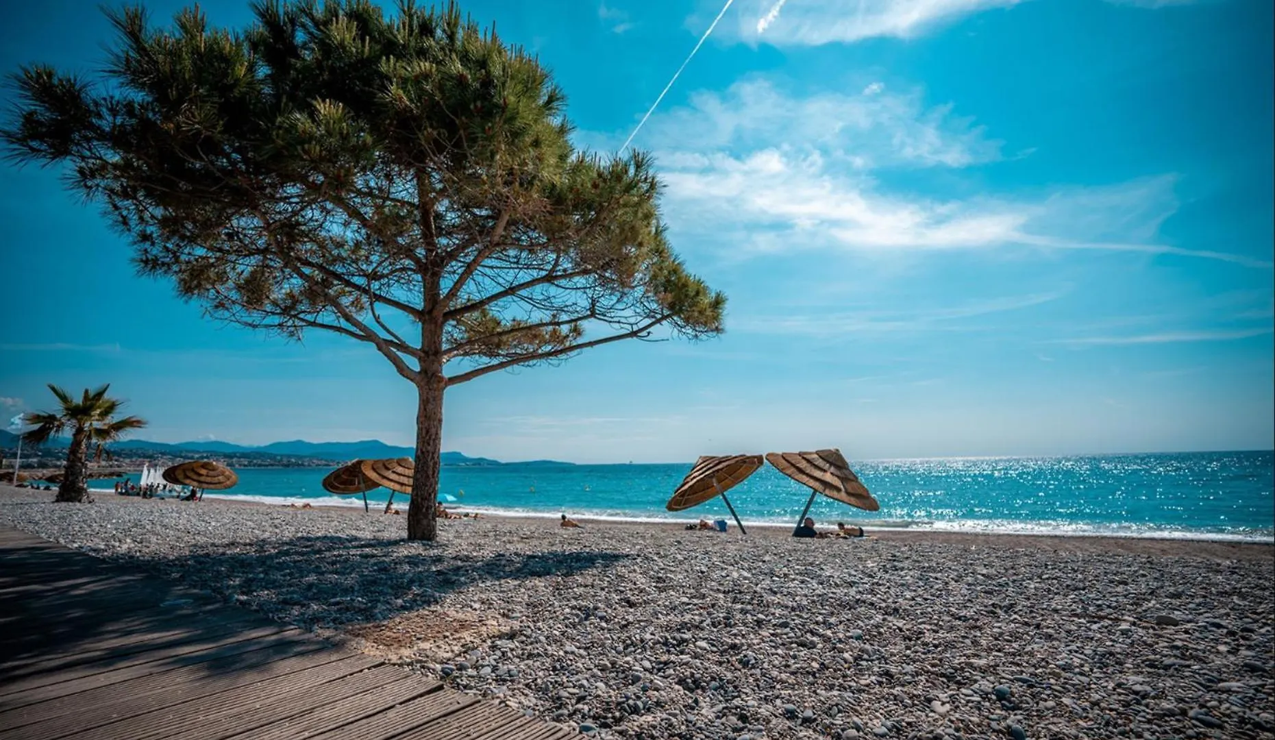 2 Pieces Rez-De-Jardin Dans Maison Avec Piscine Villeneuve-Loubet Frankreich